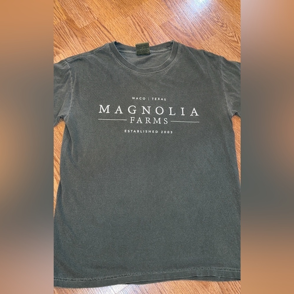 Magnolia Farms Waco Texas Chip & Joanna Gaines~Comfort Colors L/S T-Shirt Small